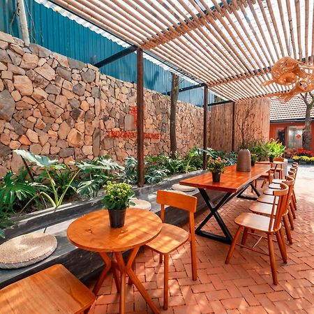 Truong Phu House - Hotel & Apartment Hue Buitenkant foto
